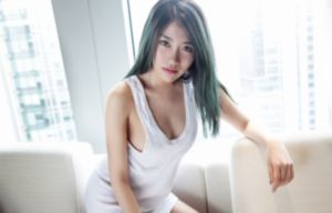 丰满的小婊孑2在线播放中文_蓝光免费在线观看